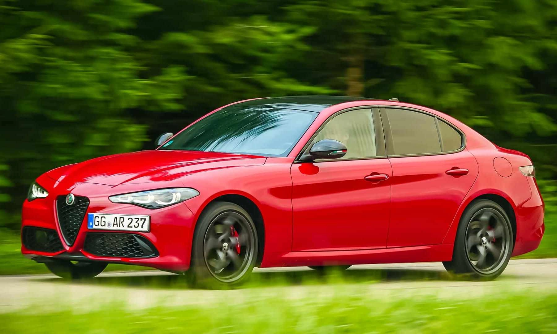 Giulia i Stelvio još ne idu u penziju