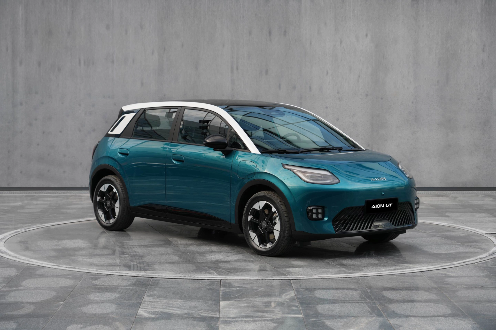 Aum Photo 20250820 253431