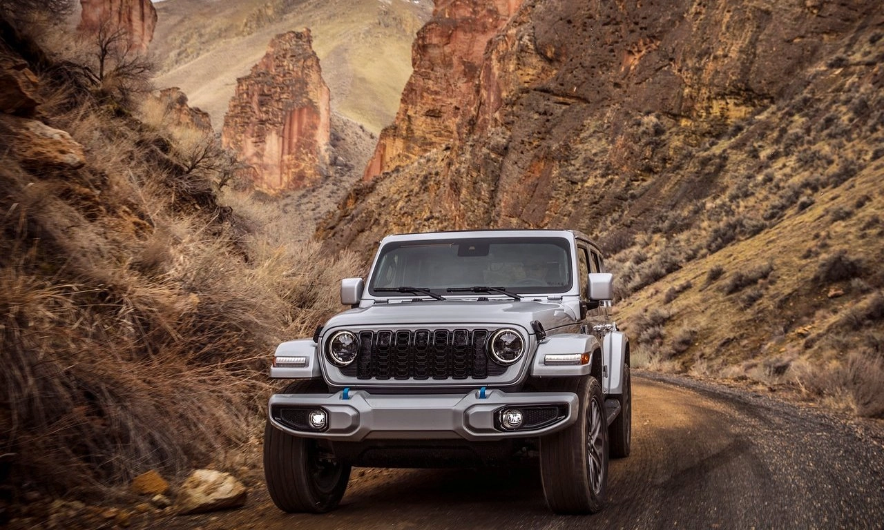 Jeep Wrangler 4xe 2024 1280 f7082c97555bf5cf92b0d0b2505a4df529