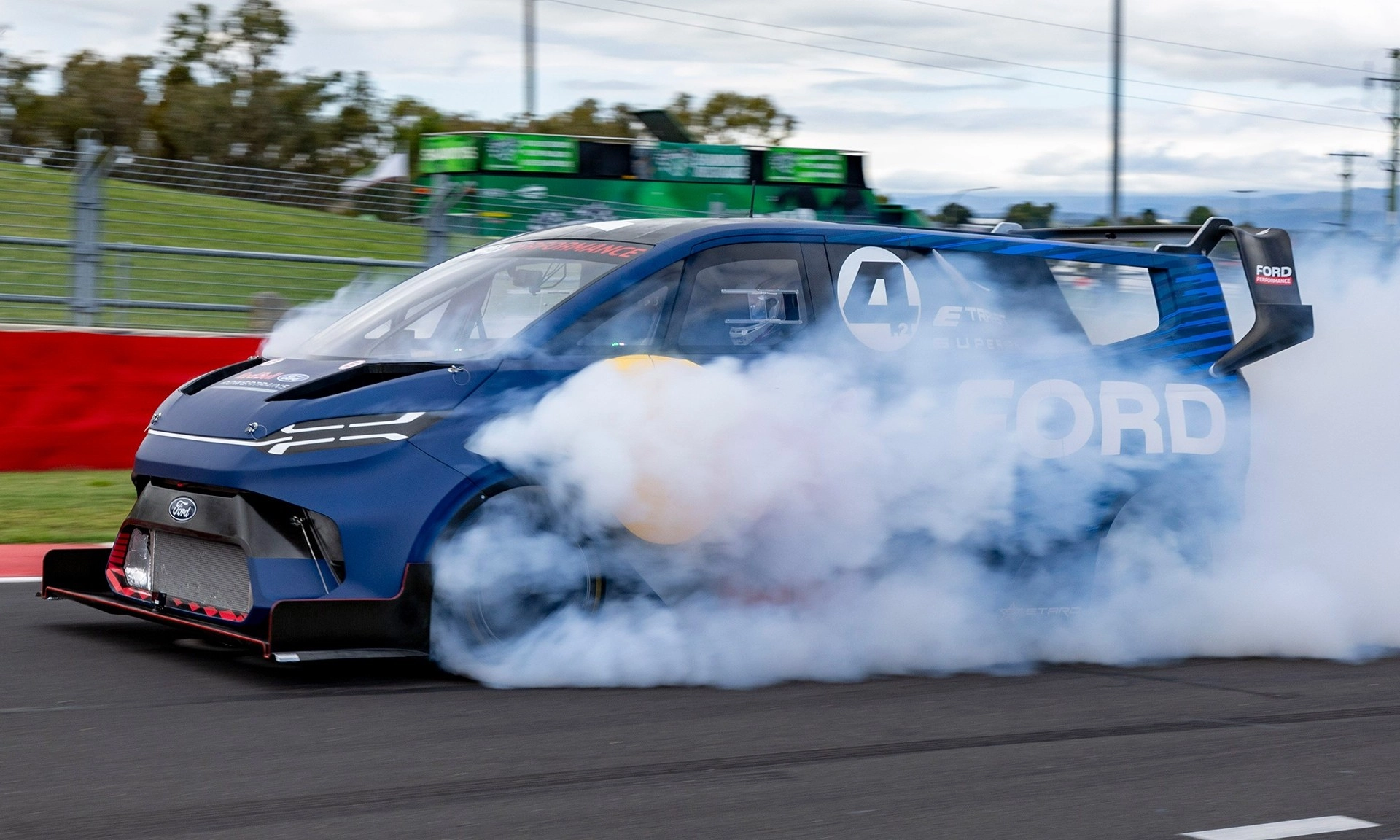 Kombi u društvu najbržih na Nürburgringu